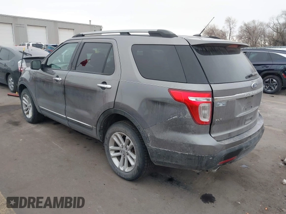 2011 Ford Explorer XLT with VIN 1FMHK8D84BGA89749, listed as a IAAI auction lot 41409288 with 171,938 mi miles and . Bid and sale history available at carsss.com. Image 3.