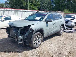 2021 Toyota RAV4 XLE Premium z VIN 2T3C1RFVXMW184382, wystawiony jako IAAI lot #40343908 z przebiegiem 58 594 mil mil oraz . Historia ofert i sprzedaży dostępna na DreamBid. Obrazek 18.