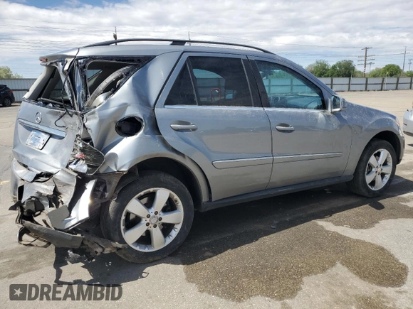 2011 Mercedes-Benz M 350 z VIN 4JGBB8GB3BA737632, wystawiony jako Copart lot #57589175 z przebiegiem 187 828 mil mil oraz Szkoda całkowita • Salvage title. Historia ofert i sprzedaży dostępna na DreamBid. Obrazek 3.