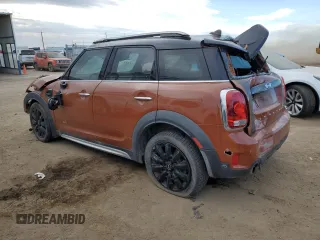 2017 MINI Countryman Cooper with VIN WMZYV5C30H3E01827, listed as a Copart auction lot 76068674 with 61,677 mi miles and Salvage Title. Bid and sale history available at carsss.com. Image 2.