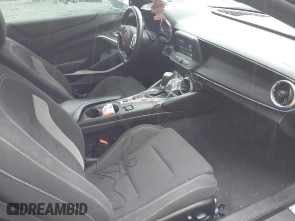 2017 Chevrolet Camaro 1LT z VIN 1G1FB1RXXH0179842, wystawiony jako IAAI lot #42192280 z przebiegiem 89 548 mil mil oraz . Historia ofert i sprzedaży dostępna na DreamBid. Obrazek 5.