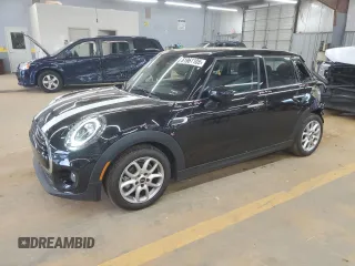 2021 MINI Hardtop 4 Door Oxford Edition with VIN WMWXU7C08M2N79978, listed as a Copart auction lot 61961105 with 29,714 mi miles and Salvage title. Bid and sale history available at DreamBid. Image 1.