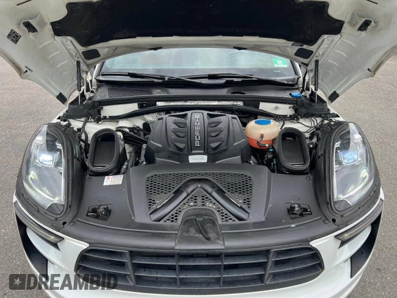 2018 Porsche Macan GTS with VIN WP1AG2A59JLB62195, listed as a Copart auction lot 50828585 with 161,285 mi miles and Clean Title. Bid and sale history available at DreamBid. Image 8.
