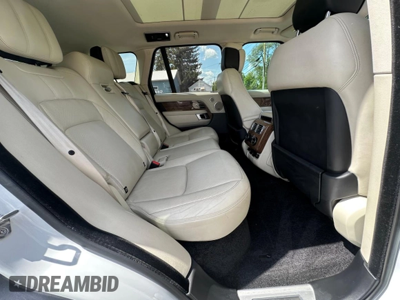 2019 Land Rover Range Rover HSE with VIN SALGS2SV0KA540872, listed as a Copart auction lot 59046305 with 130,477 mi miles and Clean title. Bid and sale history available at DreamBid. Image 6.
