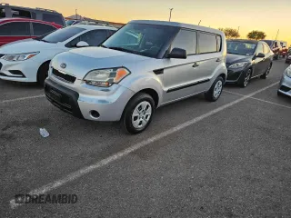 2011 Kia Soul with VIN KNDJT2A19B7714170, listed as a Copart auction lot 87350884 with 121,298 mi miles and Clean Title. Bid and sale history available at carsss.com. Image 2.