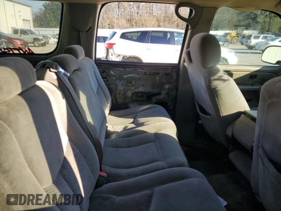 2006 Chevrolet Suburban LS with VIN 1GNEC16Z16J126581, listed as a Copart auction lot 89400975 with 271,755 mi miles and Salvage Title. Bid and sale history available at carsss.com. Image 12.
