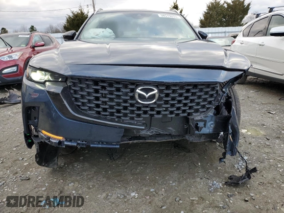 2023 Mazda CX-50 S Preferred Plus z VIN 7MMVABCM6PN117219, wystawiony jako Copart lot #38519253 z przebiegiem 3 405 mil mil oraz . Historia ofert i sprzedaży dostępna na DreamBid. Obrazek 5.