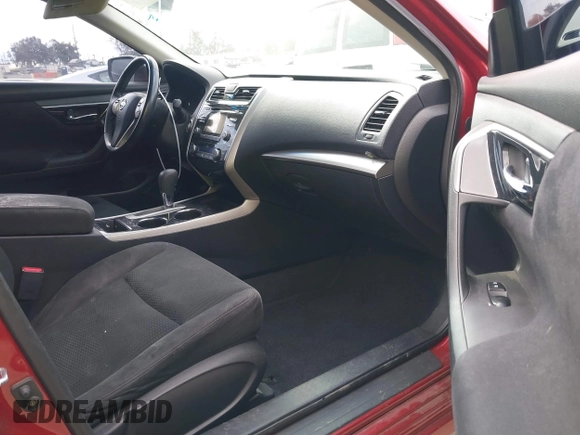 2014 Nissan Altima 2.5 S with VIN 1N4AL3AP6EN226181, listed as a IAAI auction lot 42114644 with 115,567 mi miles. Bid and sale history available at carsss.com. Image 5.