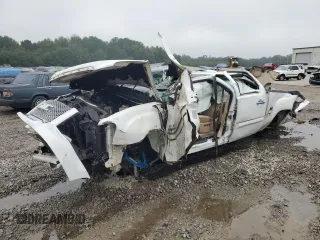 2010 GMC Sierra 1500 Denali z VIN 3GTRKXE29AG122910, wystawiony jako Copart lot #72068604 z przebiegiem 112 571 mil mil oraz Szkoda całkowita • Salvage title. Historia ofert i sprzedaży dostępna na DreamBid. Obrazek 1.
