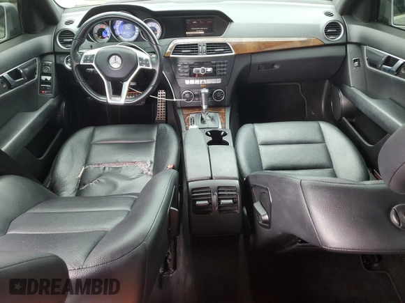 2014 Mercedes-Benz C 250 Sport with VIN WDDGF4HB8EA959924, listed as a Copart auction lot 62961665 with 181,528 mi miles and Clean title. Bid and sale history available at DreamBid. Image 8.