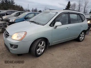2007 Kia Rondo LX Base with VIN KNAFG525X77093670, listed as a Copart auction lot 87956025 with 138,330 mi miles and Salvage Title. Bid and sale history available at carsss.com. Image 1.