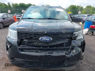 2018 Ford Explorer Sport с VIN 1FM5K8GT4JGA53237, выставлен на аукционе IAAI как лот 42422714 с пробегом 53 830 миль миль и . История ставок и продаж доступна на DreamBid. Изображение 11.