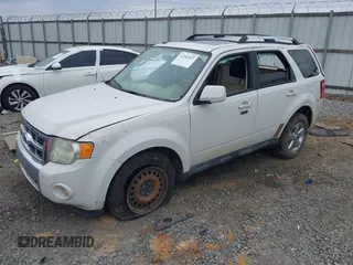 2011 Ford Escape Limited с VIN 1FMCU0EG9BKB38467, выставлен на аукционе IAAI как лот 42383927 с пробегом 271 130 миль миль и . История ставок и продаж доступна на DreamBid. Изображение 17.