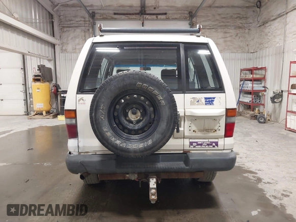 1994 Isuzu Trooper z VIN JACDH58V9R7919182, wystawiony jako IAAI lot #42333093 z przebiegiem 192 819 mil mil oraz . Historia ofert i sprzedaży dostępna na DreamBid. Obrazek 16.