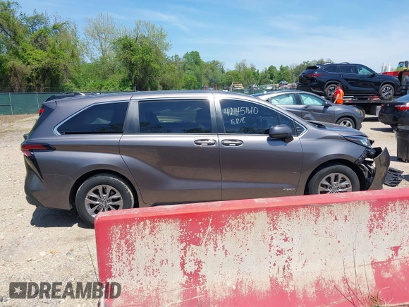 2021 Toyota Sienna LE with VIN 5TDKSKFC4MS004345, listed as a IAAI auction lot 42145140 with 103,544 mi miles and . Bid and sale history available at DreamBid. Image 13.