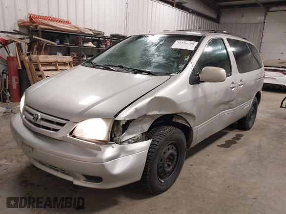 2003 Toyota Sienna LE with VIN 4T3ZF13C53U528294, listed as a IAAI auction lot 41550248 with 192,907 mi miles. Bid and sale history available at carsss.com. Image 2.
