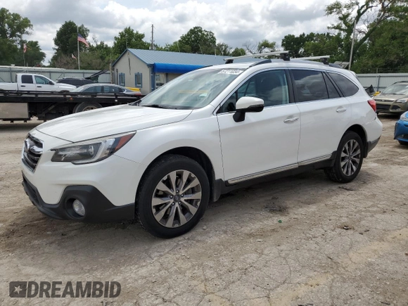 2018 Subaru Outback Touring z VIN 4S4BSATC0J3317674, wystawiony jako Copart lot #57211034 z przebiegiem 98 632 mil mil oraz Szkoda całkowita • Salvage title. Historia ofert i sprzedaży dostępna na DreamBid. Obrazek 1.
