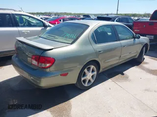 2003 Infiniti I35 Luxury with VIN JNKDA31A23T103235, listed as a IAAI auction lot 41862966 with 178,899 mi miles. Bid and sale history available at carsss.com. Image 4.