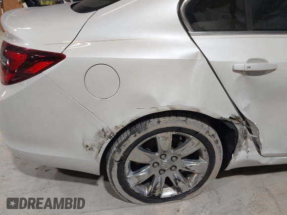 2016 Buick Regal Premium II with VIN 2G4GS5GX3G9176688, listed as a IAAI auction lot 41855306 with 101,170 mi miles. Bid and sale history available at carsss.com. Image 6.