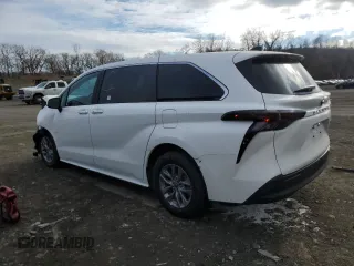 2024 Toyota Sienna LE with VIN 5TDKRKEC3RS209966, listed as a Copart auction lot 88876275 with 8,389 mi miles and Salvage Title. Bid and sale history available at carsss.com. Image 2.