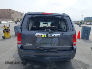 2015 Honda Pilot Touring with VIN 5FNYF3H91FB011847, listed as a IAAI auction lot 41841293 with 99,431 mi miles. Bid and sale history available at carsss.com. Image 17.