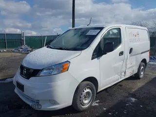 2021 Nissan NV200 SV z VIN 3N6CM0KN4MK705700, wystawiony jako IAAI lot #41375591 z przebiegiem 98 172 mil mil oraz . Historia ofert i sprzedaży dostępna na DreamBid. Obrazek 18.