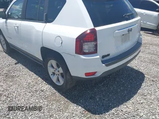 2016 Jeep Compass Sport with VIN 1C4NJCBA6GD560179, listed as a IAAI auction lot 42156503 with 177,265 mi miles and . Bid and sale history available at DreamBid. Image 3.
