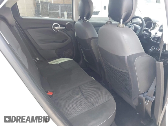 2016 FIAT 500X Pop z VIN ZFBCFXAT6GP477503, wystawiony jako IAAI lot #42536327 z przebiegiem 128 446 mil mil oraz . Historia ofert i sprzedaży dostępna na DreamBid. Obrazek 8.