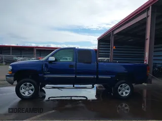 2001 Chevrolet Silverado 1500 LS with VIN 2GCEC19T611179747, listed as a IAAI auction lot 41470758 with Not Provided miles and . Bid and sale history available at DreamBid. Image 14.