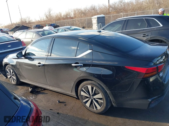 2020 Nissan Altima 2.5 SL with VIN 1N4BL4EV3LC231432, listed as a IAAI auction lot 41668475 with 108,146 mi miles. Bid and sale history available at carsss.com. Image 14.