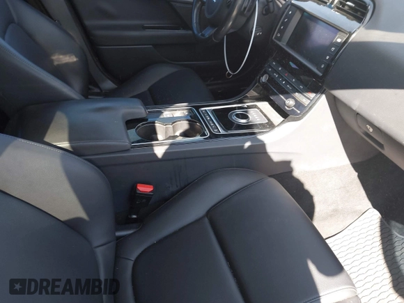2017 Jaguar XE 20d with VIN SAJAR4BN0HCP11994, listed as a IAAI auction lot 41829349 with 47,321 mi miles. Bid and sale history available at carsss.com. Image 5.