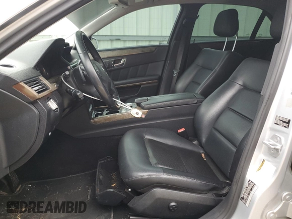2010 Mercedes-Benz E 350 Luxury with VIN WDDHF5GB6AA101681, listed as a Copart auction lot 57310455 with 141,584 mi miles and Salvage title. Bid and sale history available at DreamBid. Image 7.