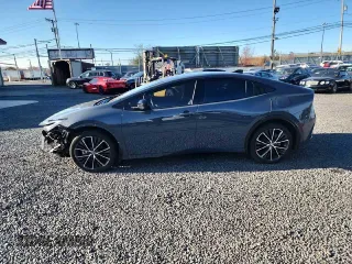 2024 Toyota Prius LE with VIN JTDADABU6R3012177, listed as a Copart auction lot 62894455 with 5,993 mi miles and Salvage title. Bid and sale history available at DreamBid. Image 13.
