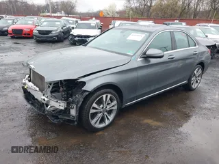 2019 Mercedes-Benz C 300 z VIN 55SWF8EBXKU291272, wystawiony jako IAAI lot #41976071 z przebiegiem 59 100 mil mil oraz . Historia ofert i sprzedaży dostępna na DreamBid. Obrazek 2.