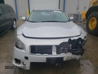 2014 Nissan Maxima SV z VIN 1N4AA5AP5EC470921, wystawiony jako Copart lot #49604805 z przebiegiem Nie podano mil oraz Czysty tytuł • Clean title. Historia ofert i sprzedaży dostępna na DreamBid. Obrazek 5.