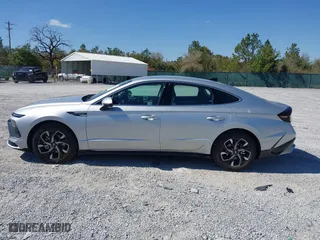 2025 Hyundai Sonata SEL with VIN KMHL64JA4SA453119, listed as a IAAI auction lot 41845008 with 1,746 mi miles. Bid and sale history available at carsss.com. Image 14.