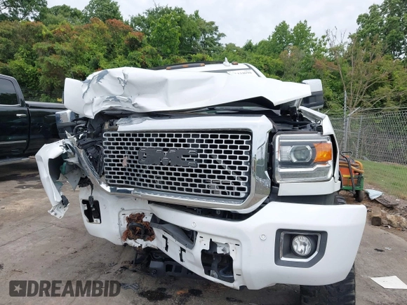 2017 GMC Sierra 2500HD Denali with VIN 1GT12UEG3HF117771, listed as a IAAI auction lot 42334696 with 140,999 mi miles and . Bid and sale history available at DreamBid. Image 11.