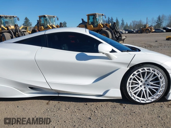 2018 McLaren 720S z VIN SBM14DCA1JW000891, wystawiony jako IAAI lot #41431972 z przebiegiem 23 724 mil mil oraz . Historia ofert i sprzedaży dostępna na DreamBid. Obrazek 13.