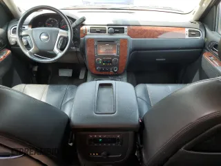 2014 Chevrolet Tahoe LT z VIN 1GNSKBE04ER208982, wystawiony jako Copart lot #60688545 z przebiegiem 165 043 mil mil oraz Szkoda całkowita • Salvage title. Historia ofert i sprzedaży dostępna na DreamBid. Obrazek 8.