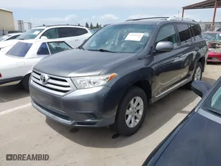 2011 Toyota Highlander with VIN 5TDZK3EH8BS027822, listed as a IAAI auction lot 42051111 with 174,290 mi miles. Bid and sale history available at carsss.com. Image 2.
