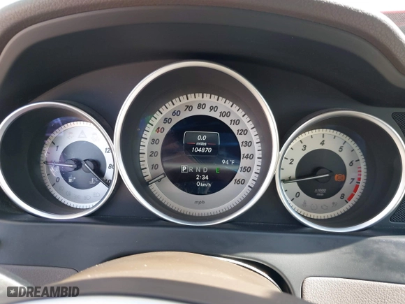 2013 Mercedes-Benz C-Class C 250 with VIN WDDGJ4HB3DG011781, listed as a IAAI auction lot 41862262 with 104,870 mi miles. Bid and sale history available at carsss.com. Image 7.