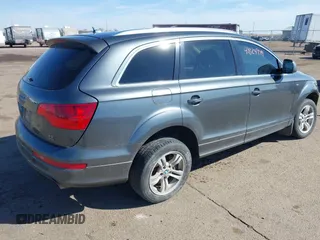 2008 Audi Q7 4.2L Premium with VIN WA1EV74L88D040698, listed as a IAAI auction lot 41824944 with 229,275 mi miles. Bid and sale history available at carsss.com. Image 4.