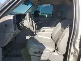 2005 GMC Sierra 2500HD SLE z VIN 1GTHK23205F973907, wystawiony jako Copart lot #57699575 z przebiegiem 229 412 mil mil oraz Szkoda całkowita • Salvage title. Historia ofert i sprzedaży dostępna na DreamBid. Obrazek 7.