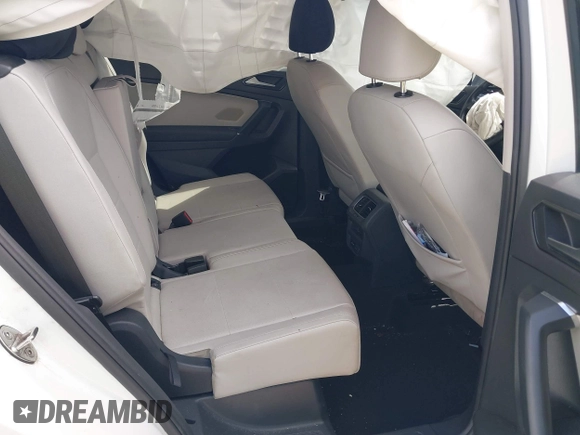 2018 Volkswagen Tiguan SEL с VIN 3VV3B7AX7JM219565, выставлен на аукционе IAAI как лот 41906582 с пробегом 92 391 миль миль и . История ставок и продаж доступна на DreamBid. Изображение 8.