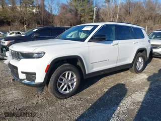 2024 Jeep Grand Cherokee L Altitude X with VIN 1C4RJKAG0R8572597, listed as a IAAI auction lot 41411512 with 2,445 mi miles. Bid and sale history available at carsss.com. Image 17.