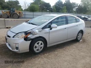 2010 Toyota Prius II z VIN JTDKN3DU3A0026909, wystawiony jako Copart lot #56032755 z przebiegiem 105 377 mil mil oraz Szkoda całkowita • Salvage title. Historia ofert i sprzedaży dostępna na DreamBid. Obrazek 1.