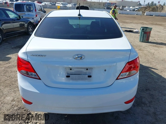 2017 Hyundai Accent SE z VIN KMHCT4AE1HU339968, wystawiony jako IAAI lot #41814900 z przebiegiem 97 332 mil mil oraz . Historia ofert i sprzedaży dostępna na DreamBid. Obrazek 16.