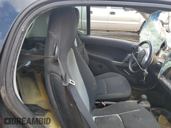 2013 Smart fortwo Pure z VIN WMEEJ3BA7DK678251, wystawiony jako Copart lot #54522125 z przebiegiem Nie podano mil oraz Tytuł czysty. Historia ofert i sprzedaży dostępna na DreamBid. Obrazek 10.