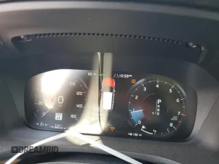 2020 Volvo V60 z VIN YV4102WKXL1042938, wystawiony jako Copart lot #64123133 z przebiegiem 31 611 mil mil oraz . Historia ofert i sprzedaży dostępna na DreamBid. Obrazek 9.