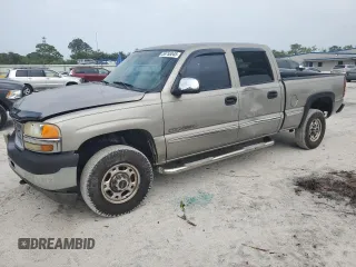2002 GMC Sierra 2500HD SLE z VIN 1GTHC23G12F141500, wystawiony jako Copart lot #59758045 z przebiegiem 87 667 mil mil oraz Szkoda całkowita • Salvage title. Historia ofert i sprzedaży dostępna na DreamBid. Obrazek 1.